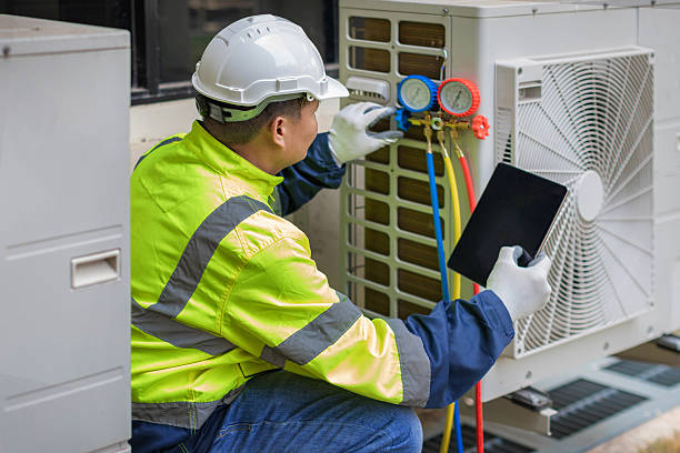 Professional Hvac technician working in Raleigh, NC